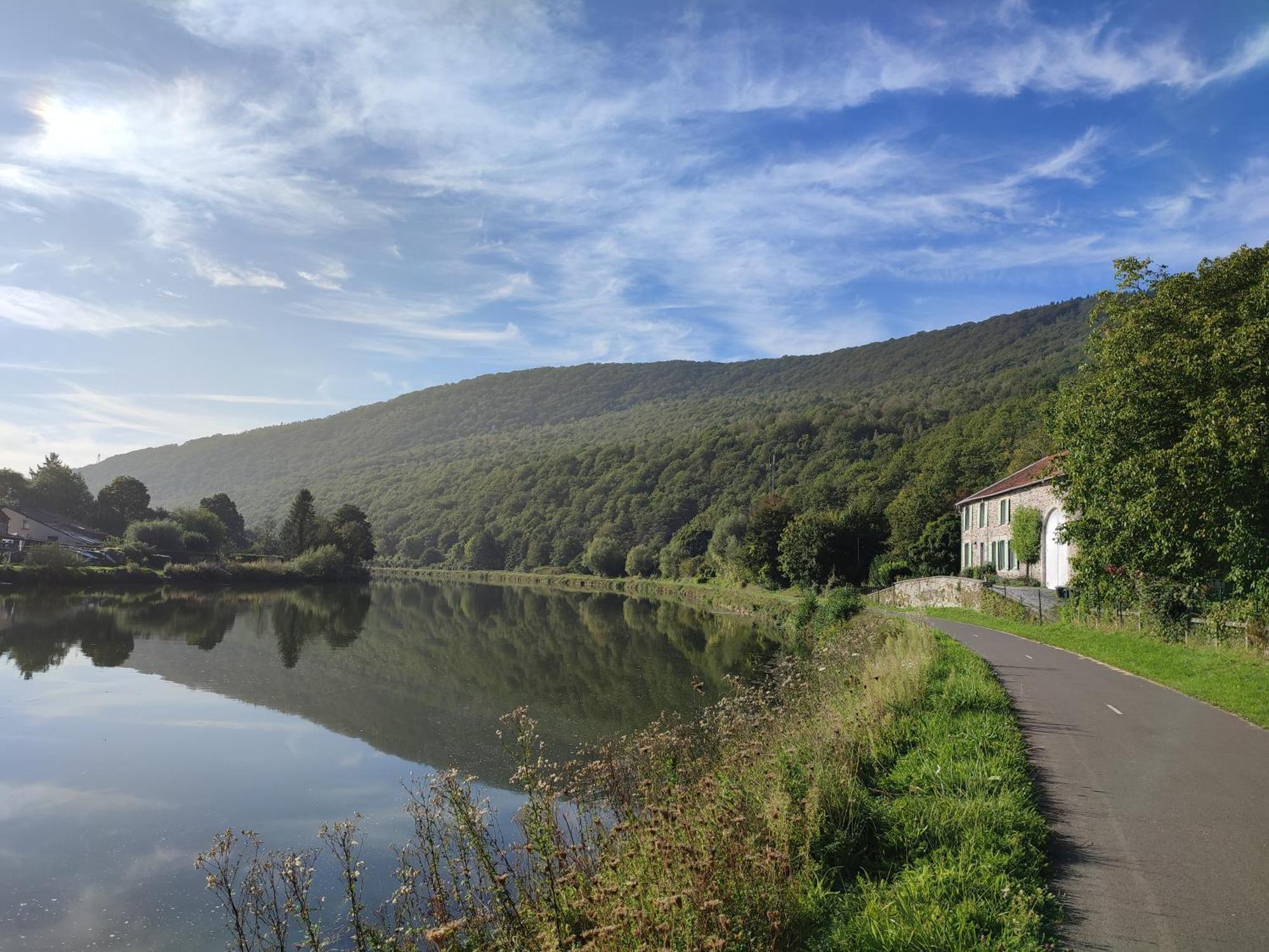 Entre Meuse Et Foret Revin  Екстер'єр фото