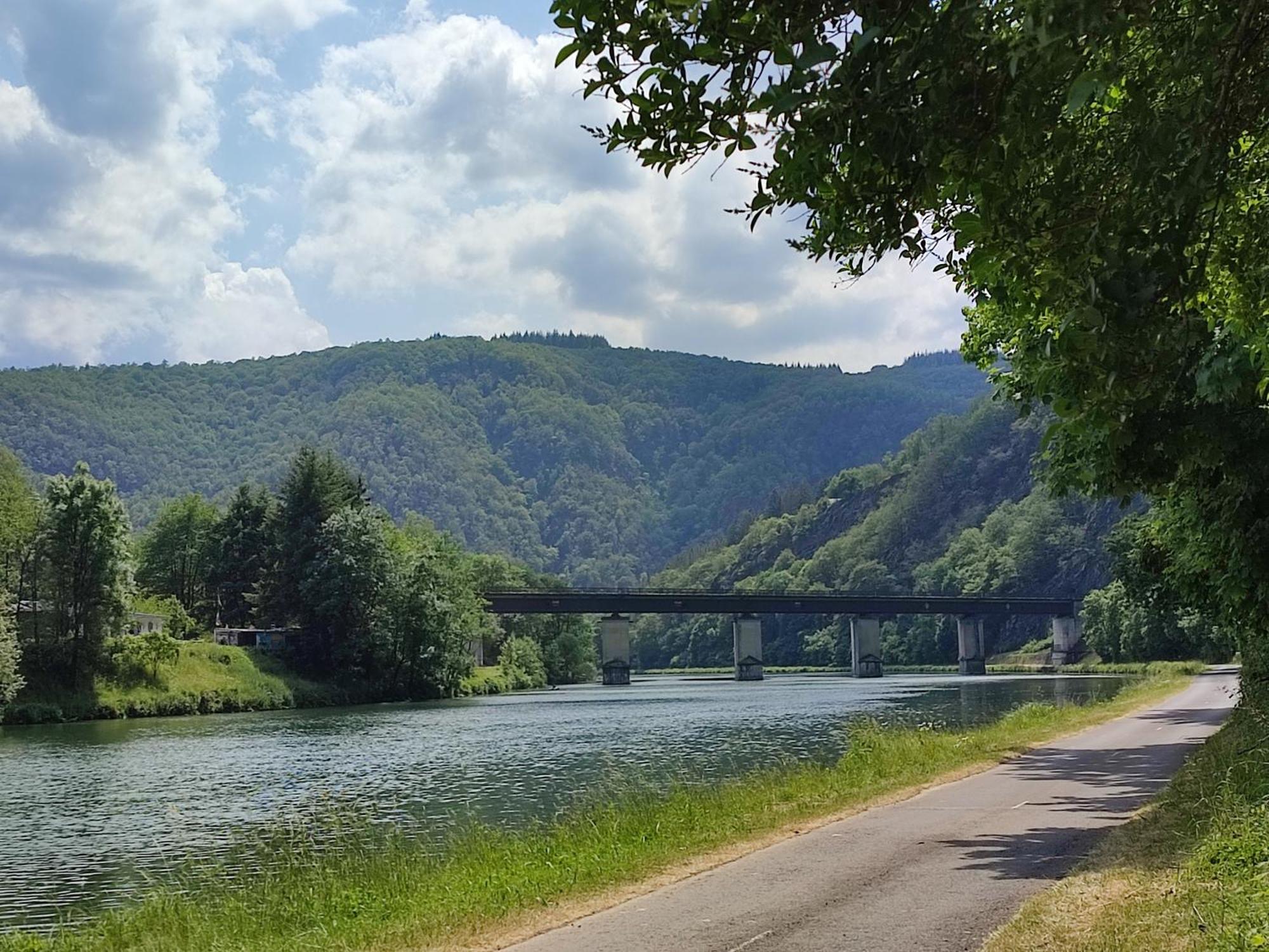 Entre Meuse Et Foret Revin  Екстер'єр фото